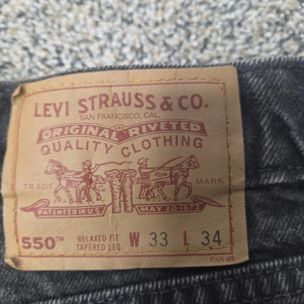 Vintage Levis 550 Mens 33x34 Black Relaxed Fit Tapered Leg Jeans Made in USA 90s